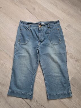 Jazzie Women's Blue Denim Capris Casual Size 18
